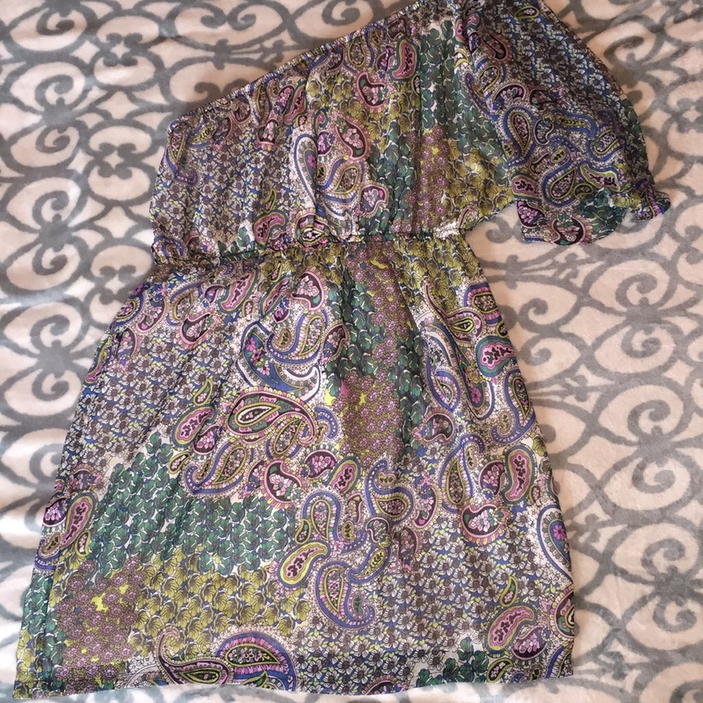 One shoulder dress